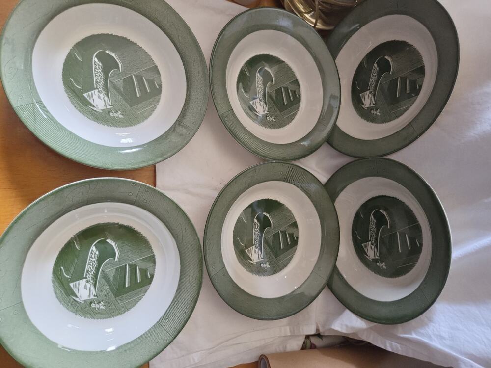 Royal Colonial Homestead Green 6 Rimmed Soup Bowls EUC